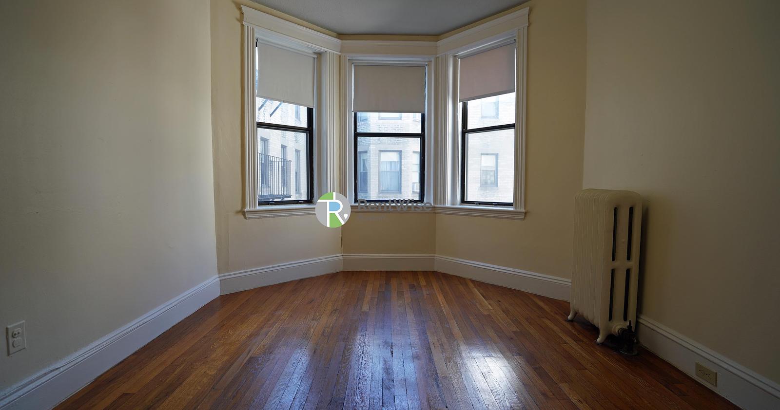 Photo of 1152 Commonwealth Ave