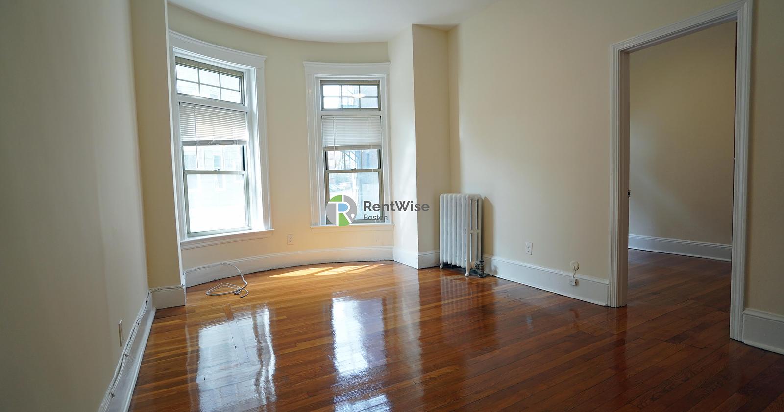 Photo of 1315 Commonwealth Avenue