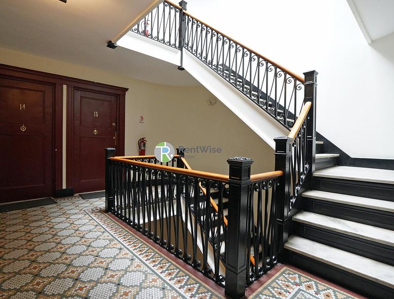 Photo of 452 Park Drive