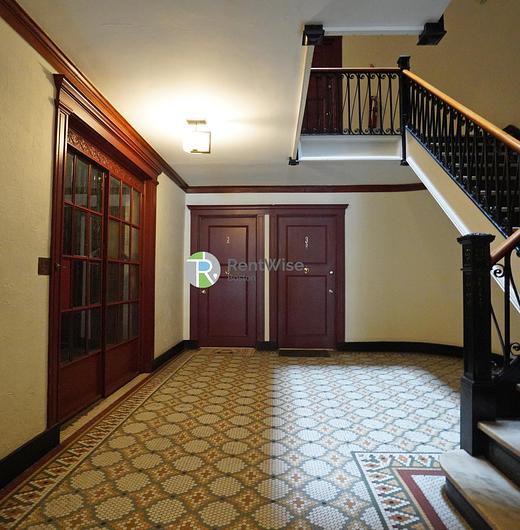 Photo of 452 Park Drive