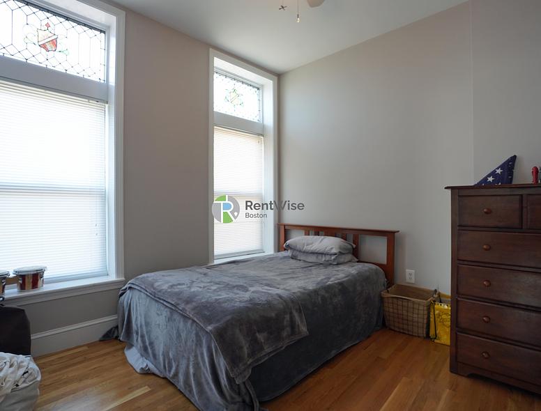Photo of 365 Washington Street