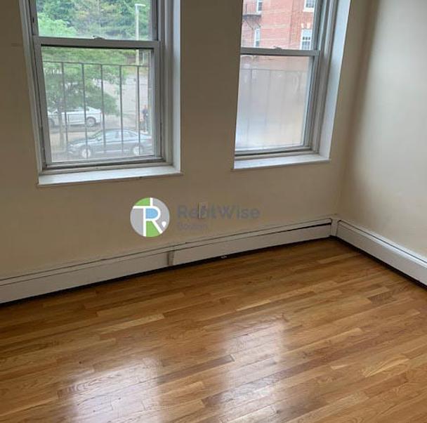Photo of 49 South Huntington Avenue