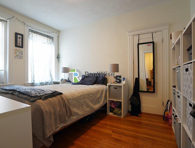 Photo of 82 Brainerd Rd