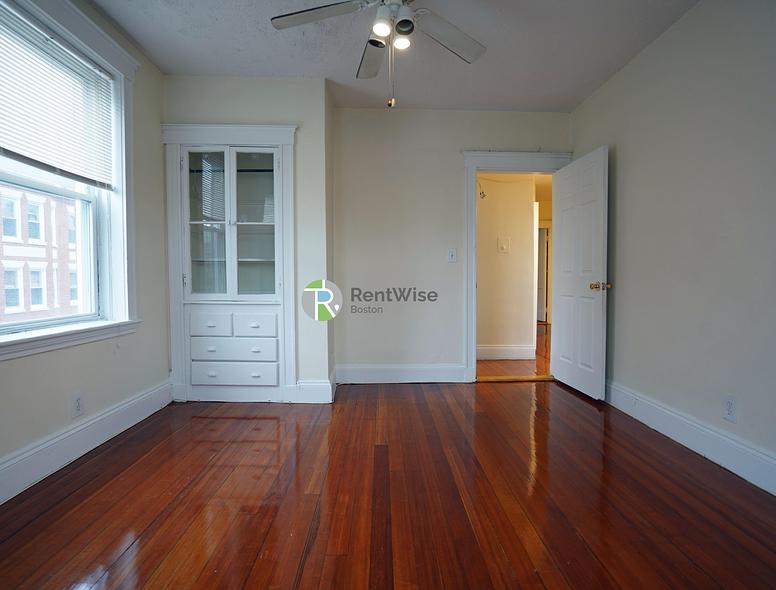 Photo of 518 Cambridge Street