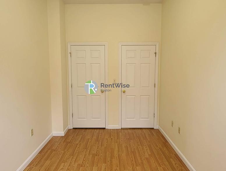 Photo of 81 Essex Street