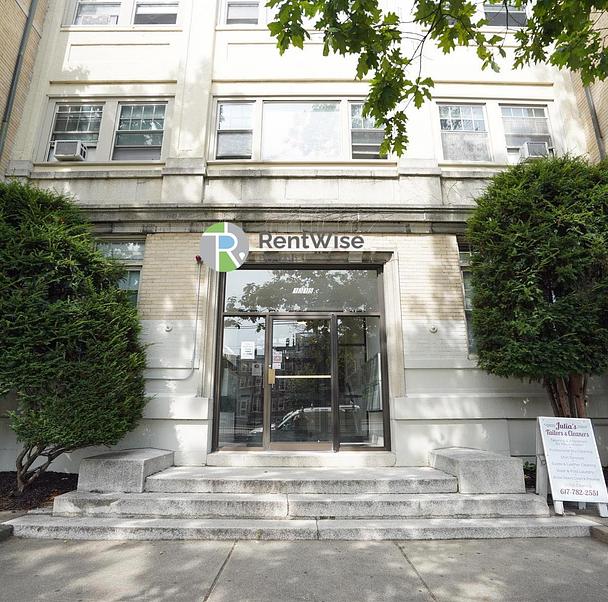 Photo of 1315 Commonwealth Avenue