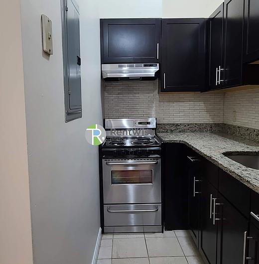 Photo of 81 Essex Street