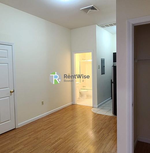 Photo of 81 Essex Street