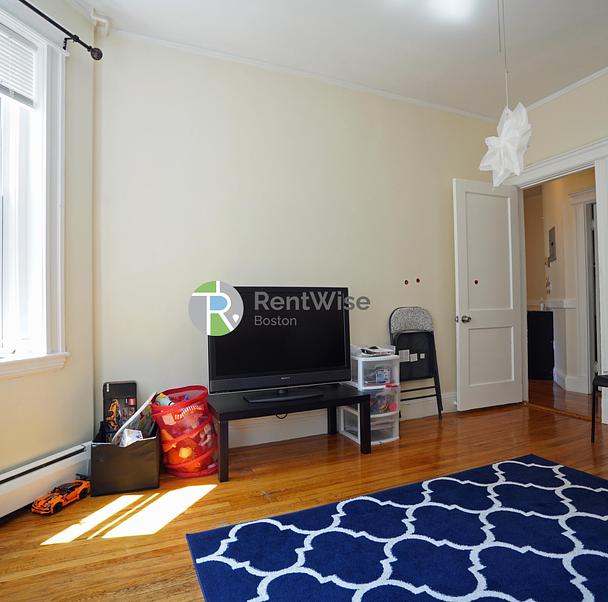 Photo of 1844 Commonwealth Avenue