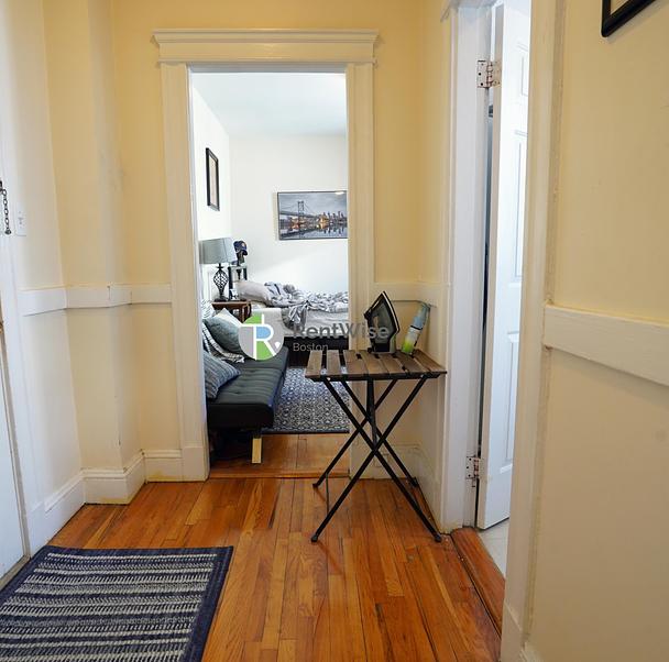 Photo of 1844 Commonwealth Avenue