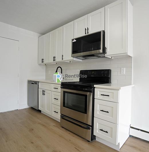 Photo of 741 East 6th Street