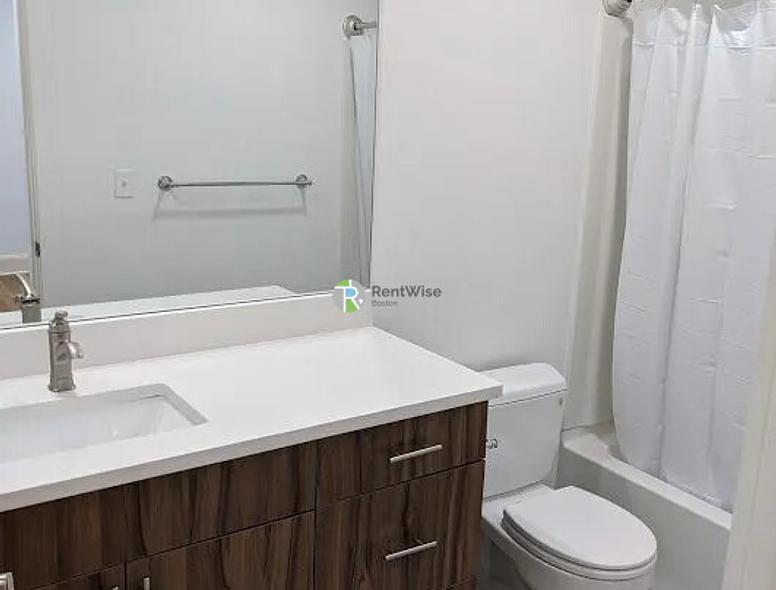 Photo of 829 Beacon St