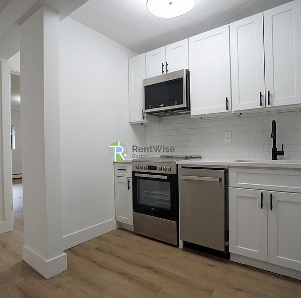 Photo of 741 East 6th Street