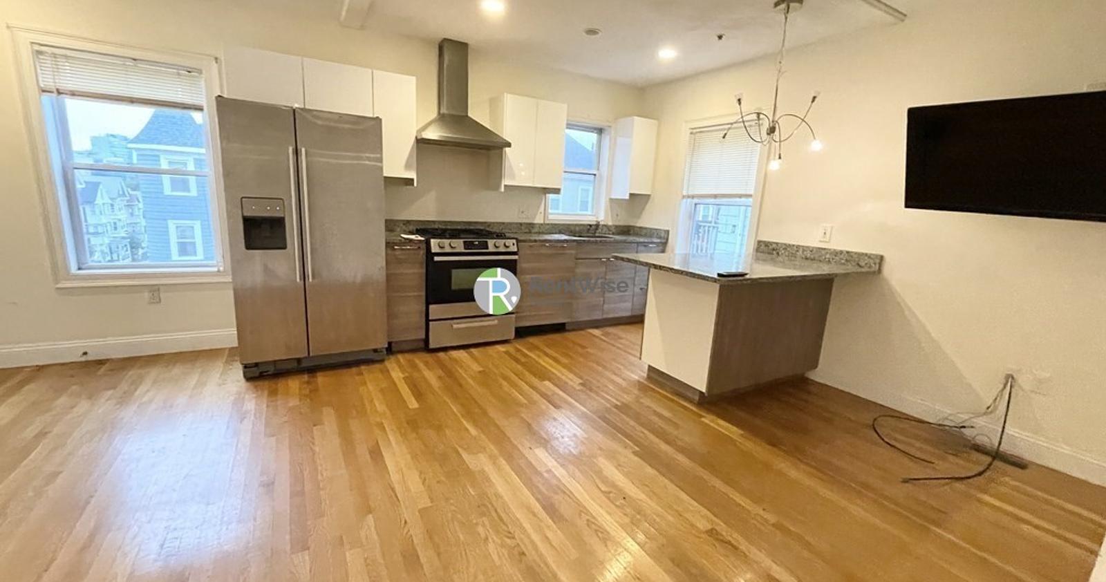Photo of 128 Hillside St