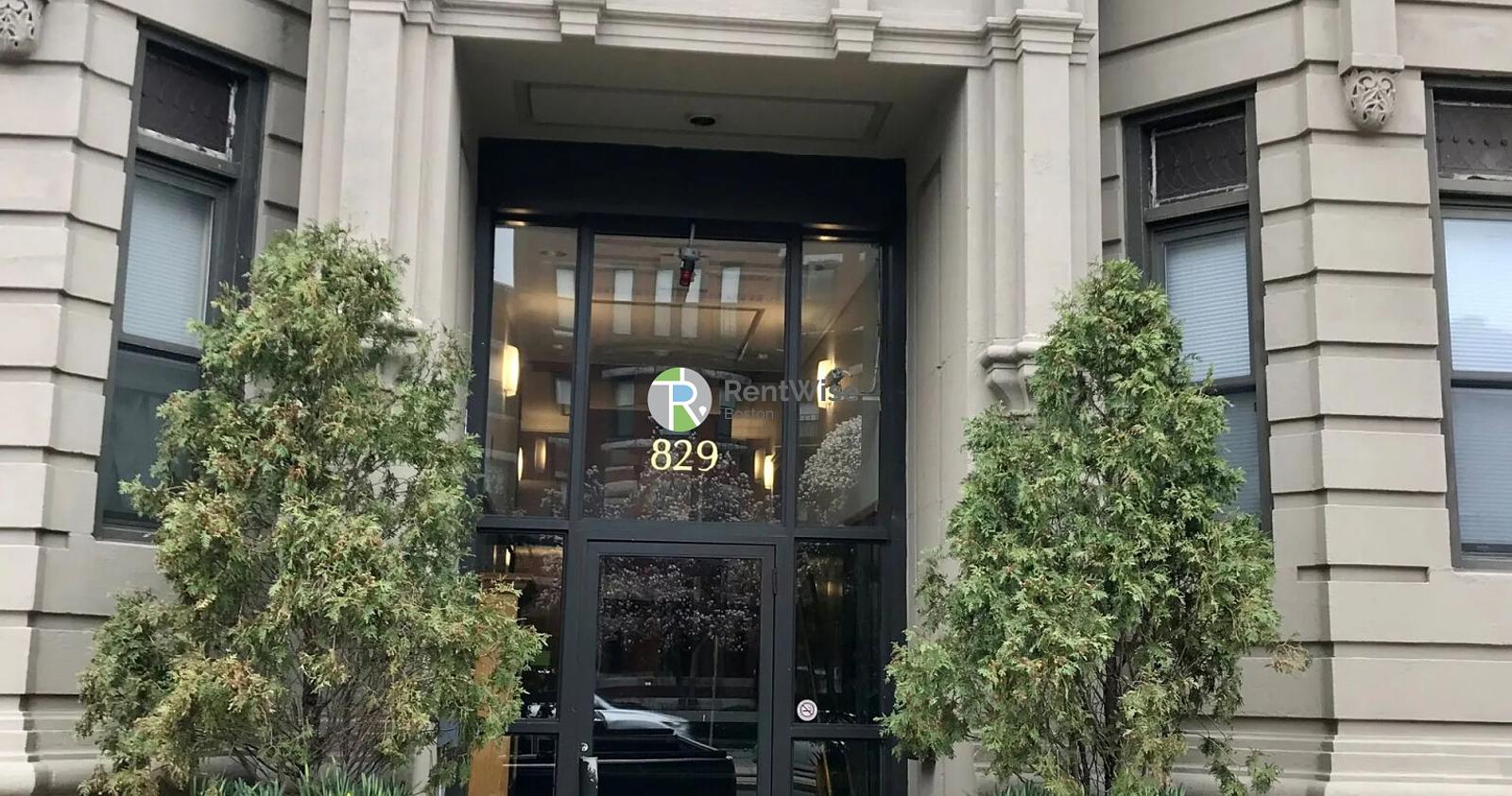 Photo of 829 Beacon St