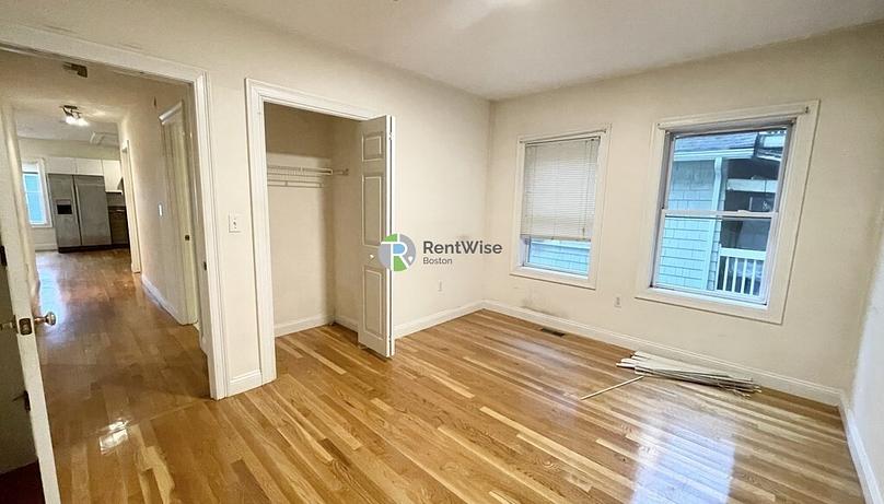 Photo of 128 Hillside St