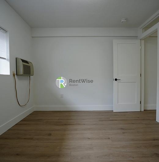 Photo of 741 East 6th Street