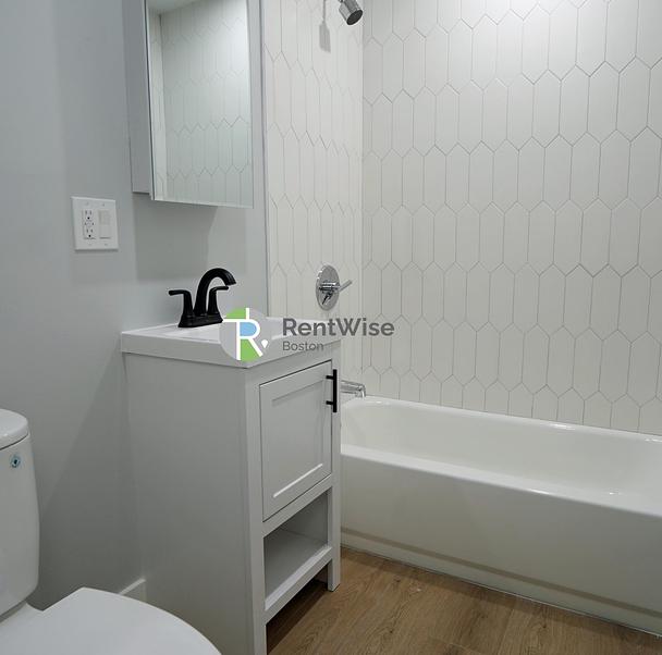 Photo of 741 East 6th Street