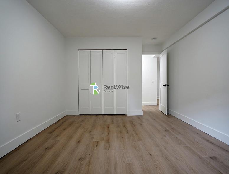 Photo of 741 East 6th Street