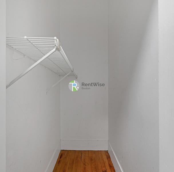 Photo of 28 Glenville Avenue