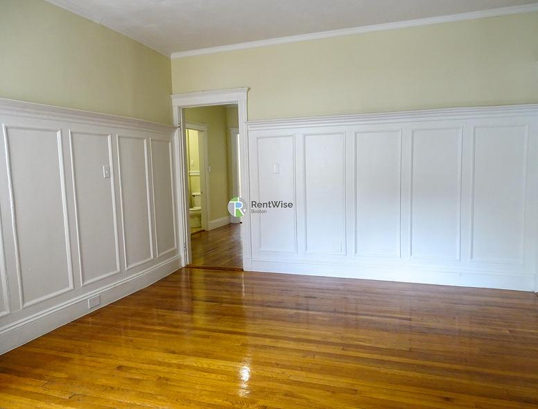 Photo of 1114 Commonwealth Avenue