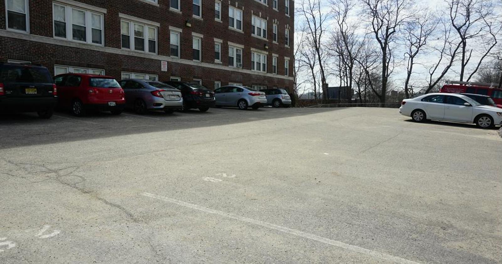 Photo of 1800 Commonwealth Avenue