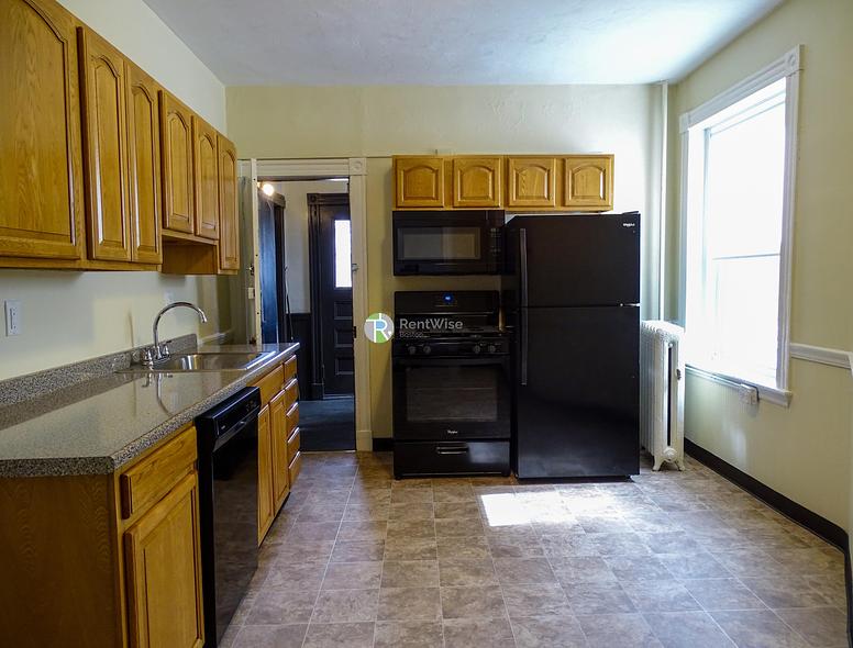 Photo of 1114 Commonwealth Avenue
