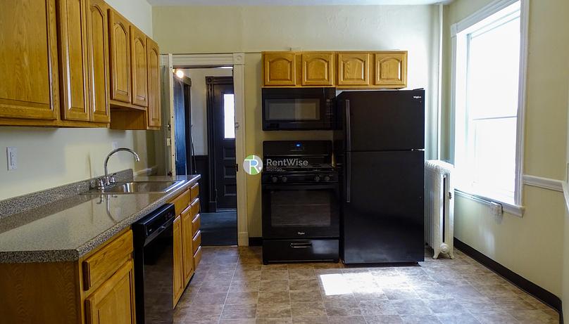 Photo of 1114 Commonwealth Avenue