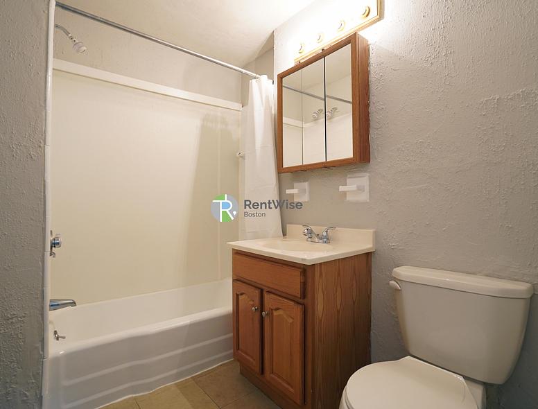 Photo of 1114 Commonwealth Avenue