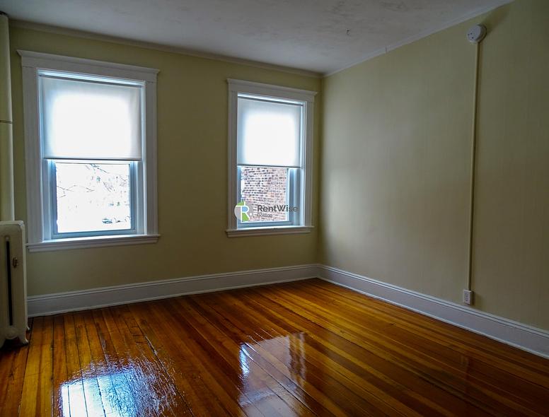 Photo of 1114 Commonwealth Avenue