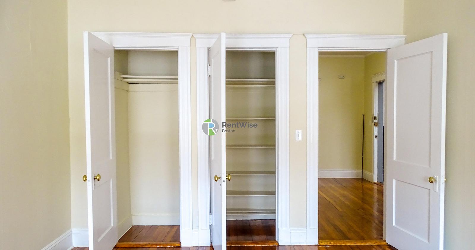 Photo of 1114 Commonwealth Avenue