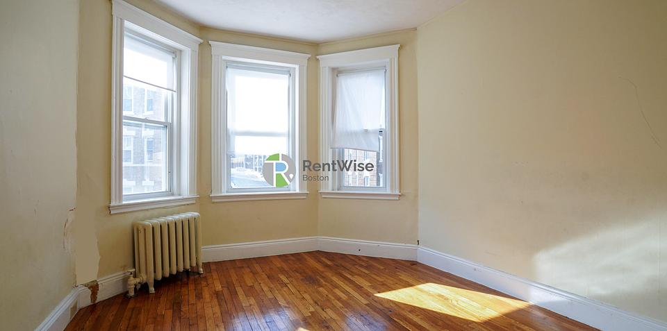 Photo of 232 Kelton Street