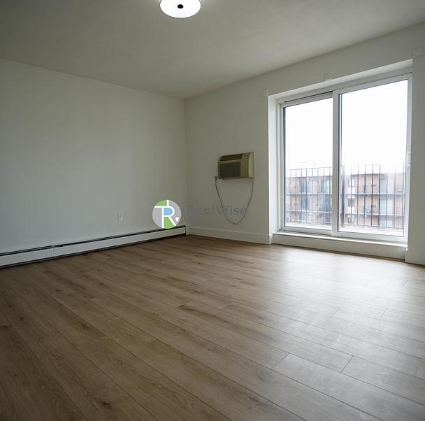 Photo of 745 East 6th Street