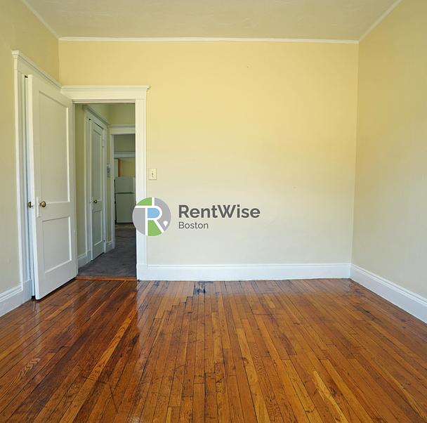 Photo of 236 Kelton Street