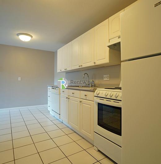 Photo of 392 Langley Road