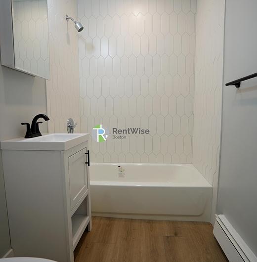Photo of 745 East 6th Street
