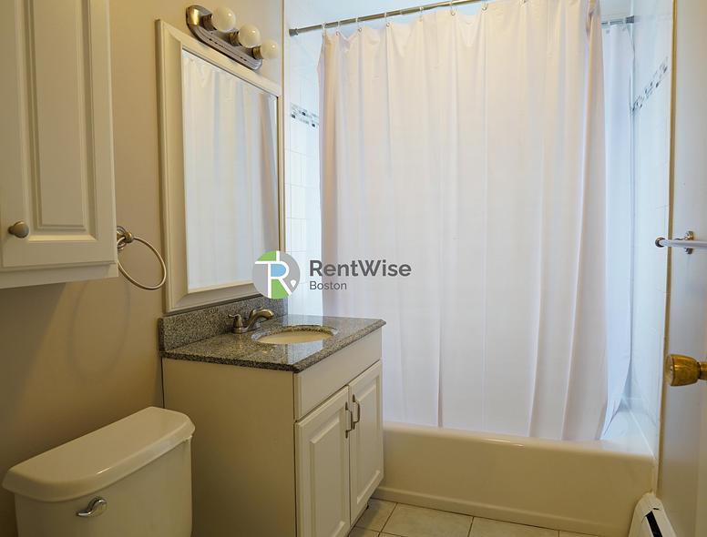 Photo of 392 Langley Road