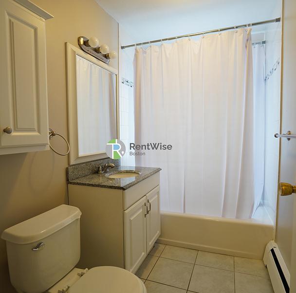 Photo of 392 Langley Road