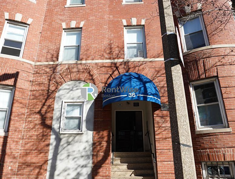 Photo of 36 South Huntington Avenue