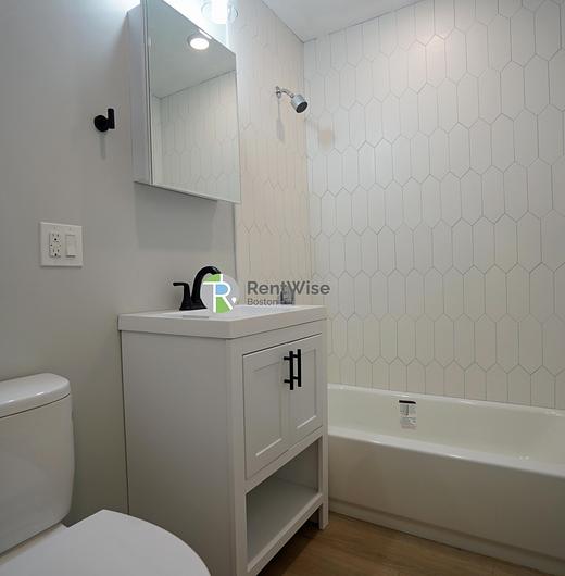 Photo of 745 East 6th Street