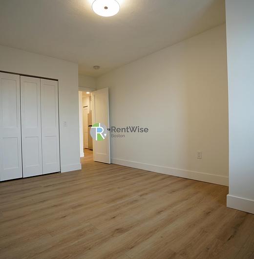 Photo of 745 East 6th Street