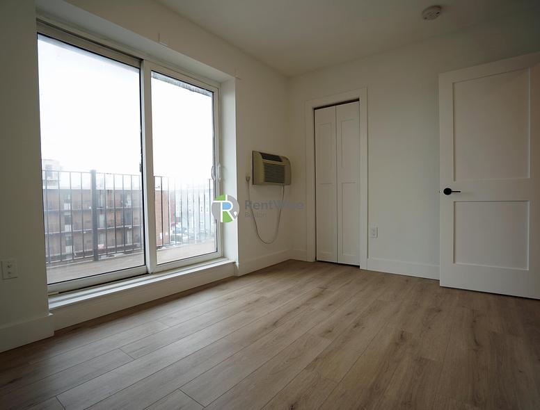 Photo of 745 East 6th Street