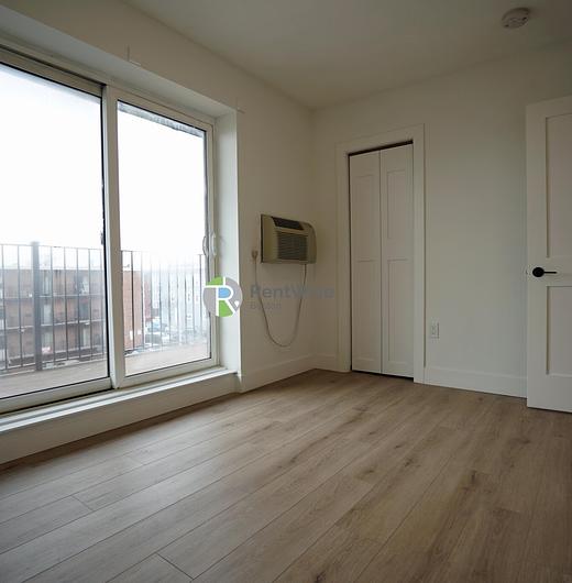 Photo of 745 East 6th Street