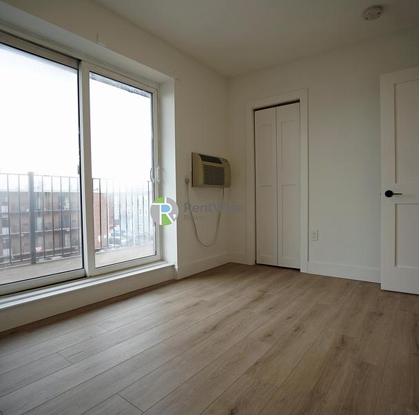 Photo of 745 East 6th Street