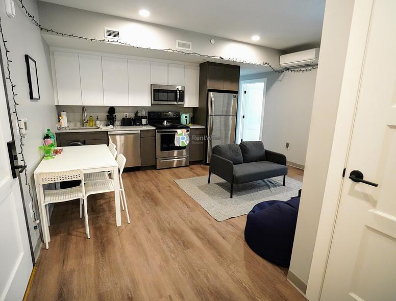 Photo of 100 Hemenway Street