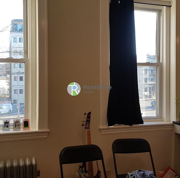 Photo of 1197 Commonwealth Avenue