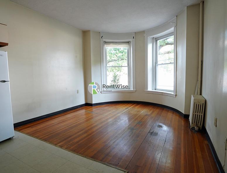 Photo of 1124 Commonwealth Avenue