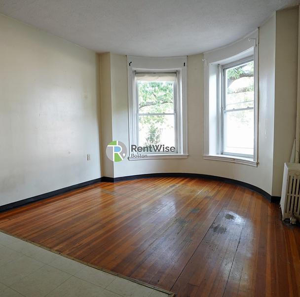 Photo of 1124 Commonwealth Avenue
