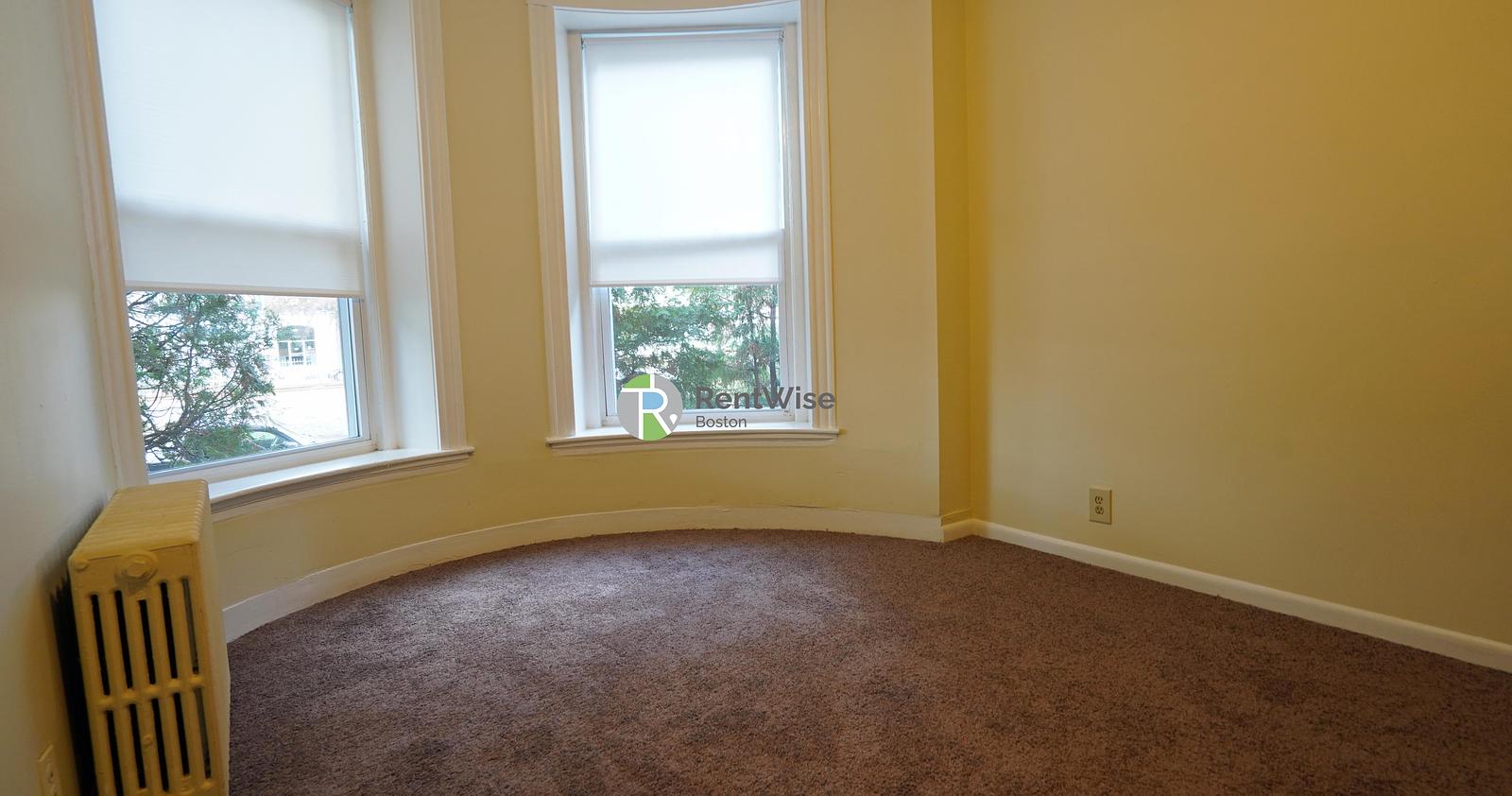 Photo of 1124 Commonwealth Avenue