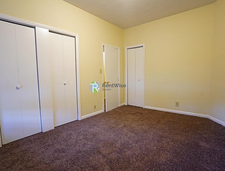 Photo of 1124 Commonwealth Avenue